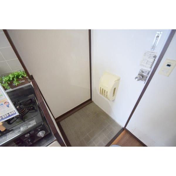 Room image 11