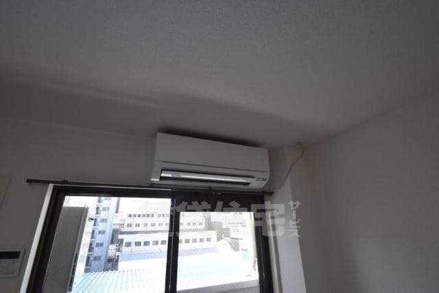 Room image 11