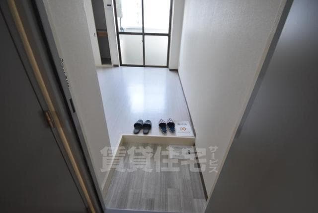 Room image 12