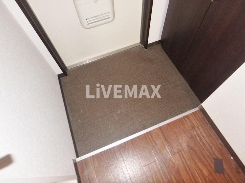 Room image 13