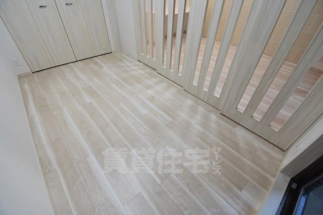 Room image 8