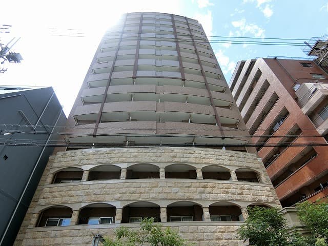 Main exterior of Presunce Nakanoshima Park Residence
