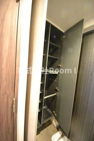 Room image 11