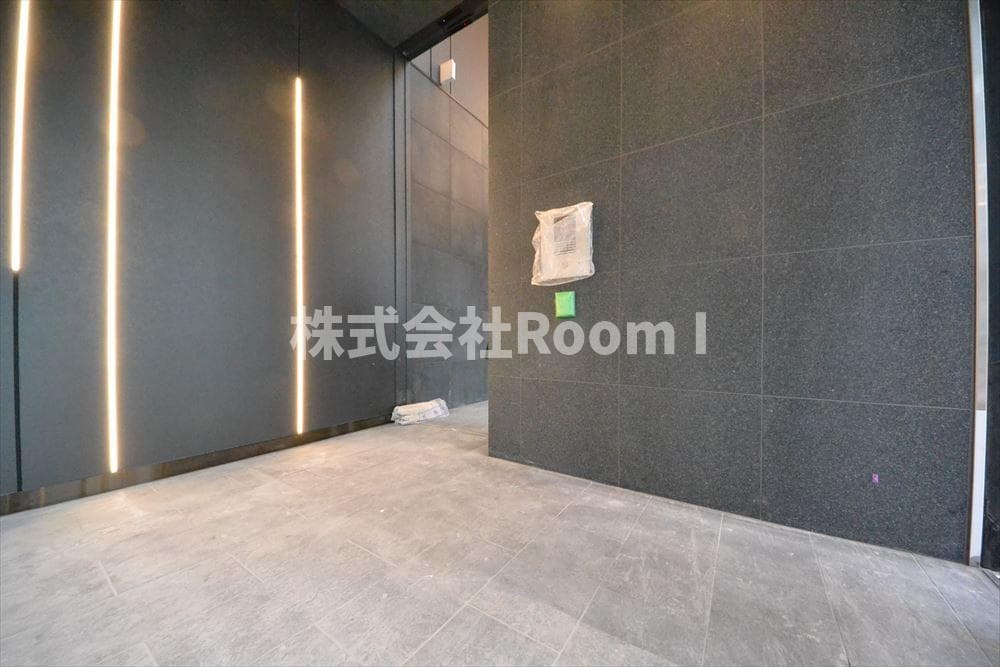 Room image 12