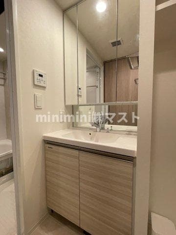 Room image 9