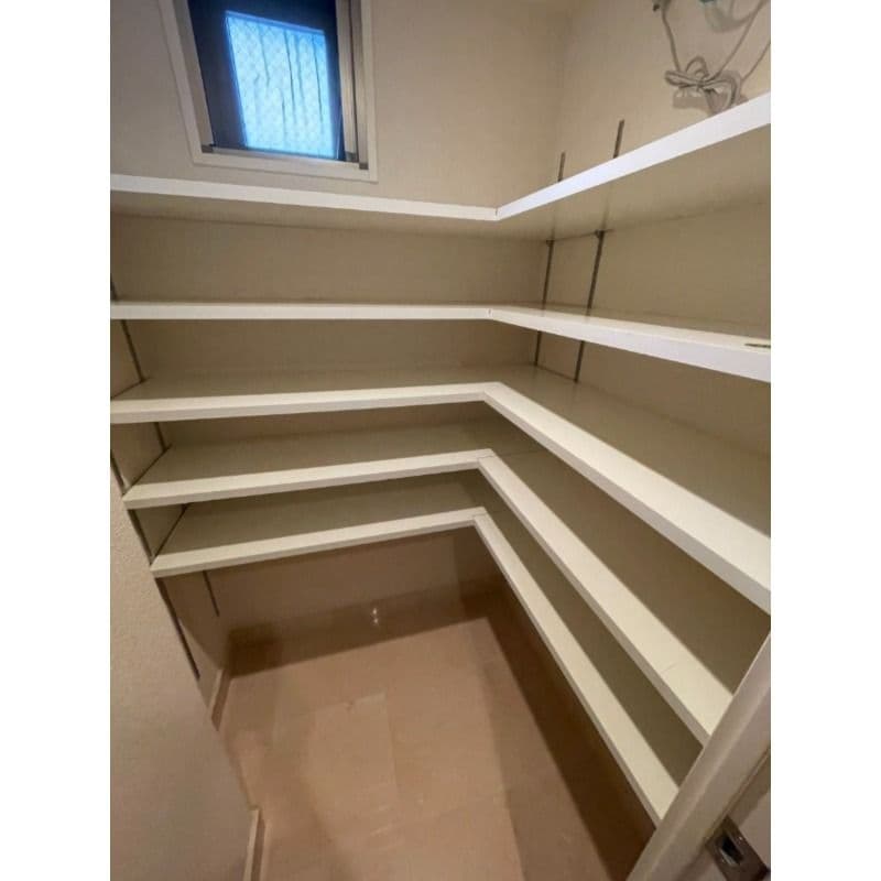 Room image 13