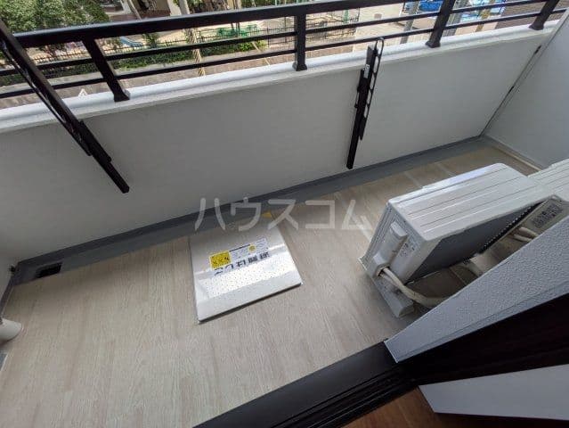 Room image 10