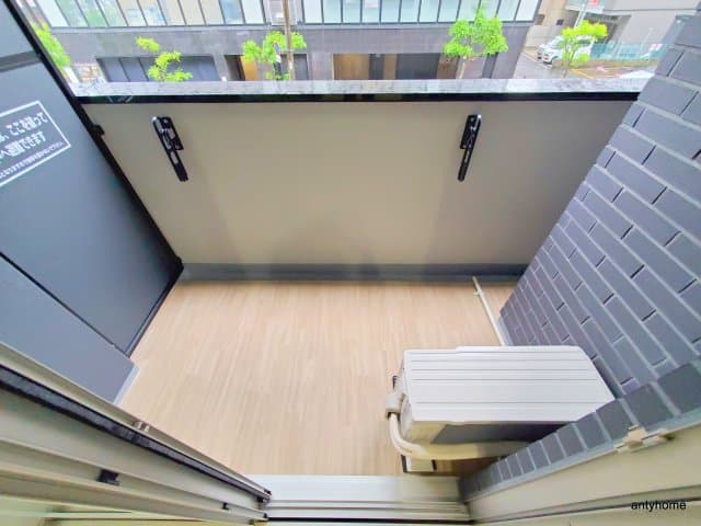 Room image 10