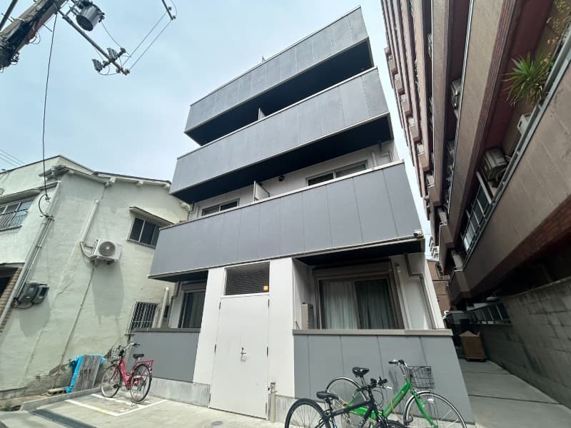 Main Image