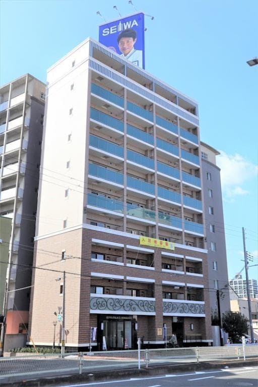 Main exterior of Seiwa Palace Oimazato