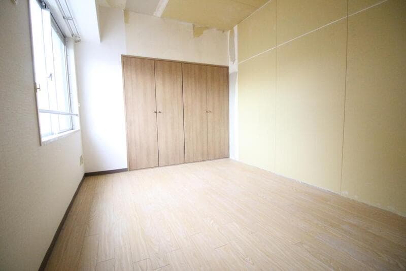 Room image 8