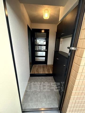 Room image 11