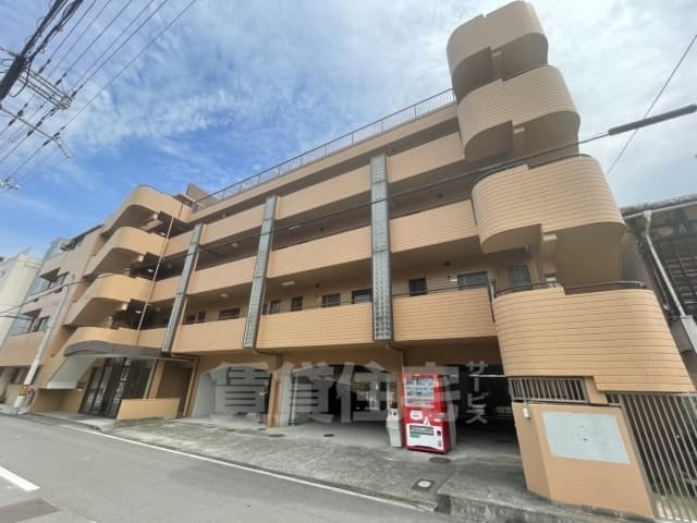 Room image 12