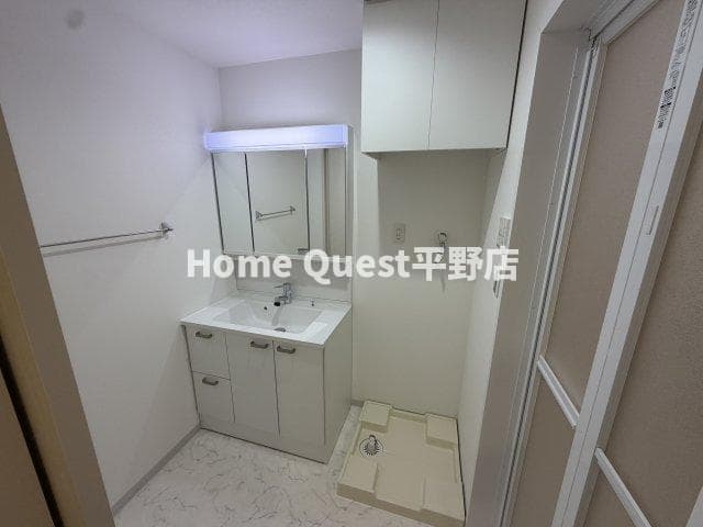 Room image 9