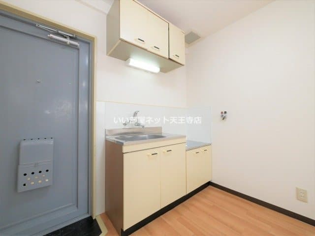 Room image 11