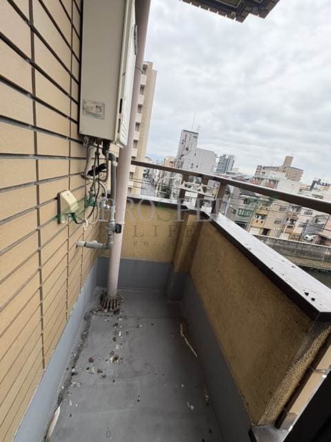 Room image 14