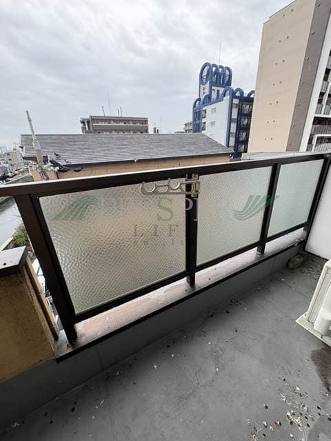 Room image 8