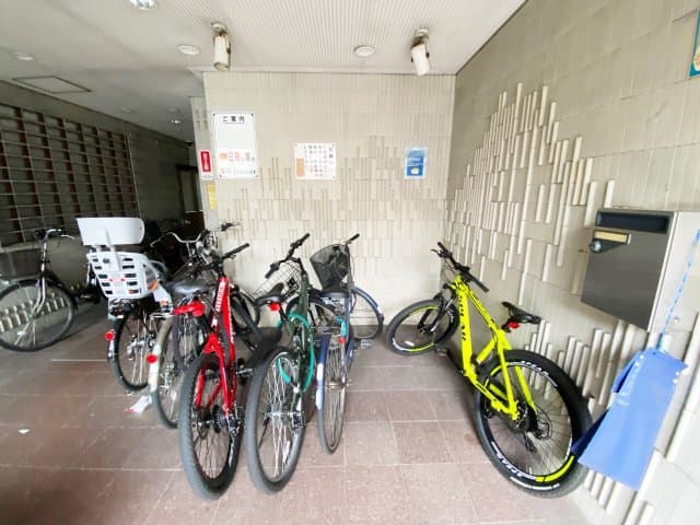 Room image 13