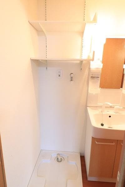 Room image 12