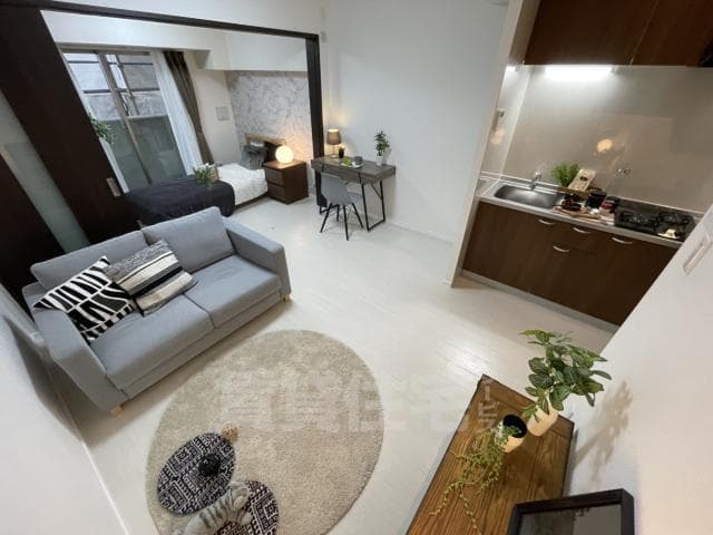 Room image 8