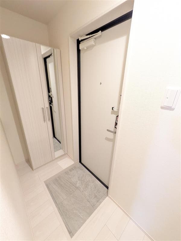 Room image 12