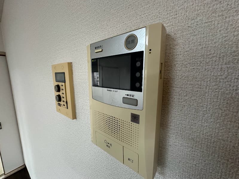 Room image 11