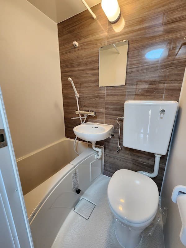 Room image 8