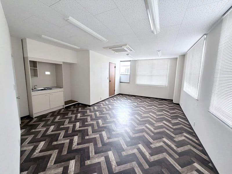 Room image 9