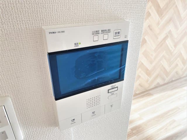 Room image 11