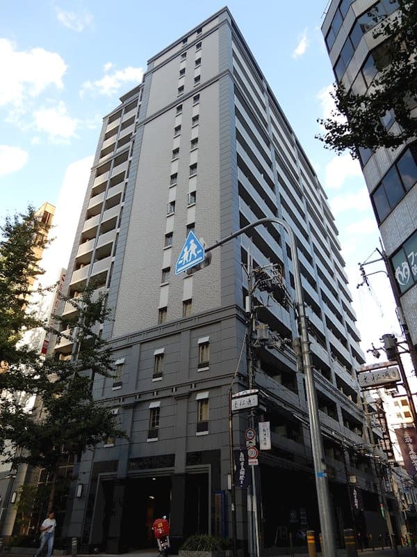 Main exterior of Eslead Midosuji Umeda