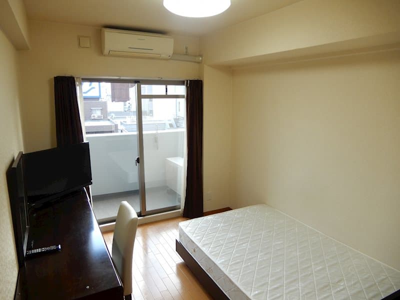 Preview interior of Eslead Midosuji Umeda