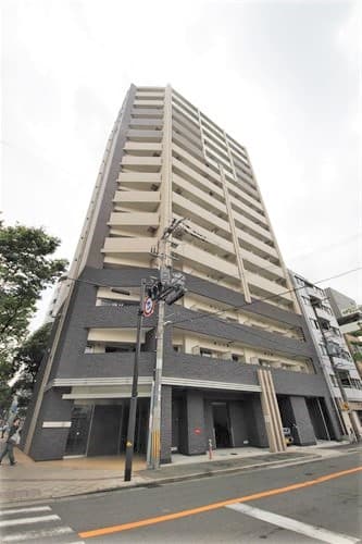 Main exterior of Crystal Glantz Umeda II