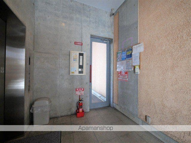 Room image 13