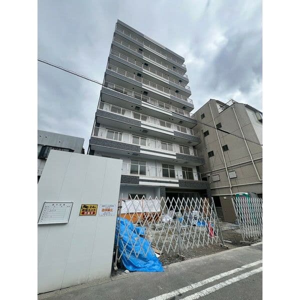 Main exterior of Cion NISHIKUJO