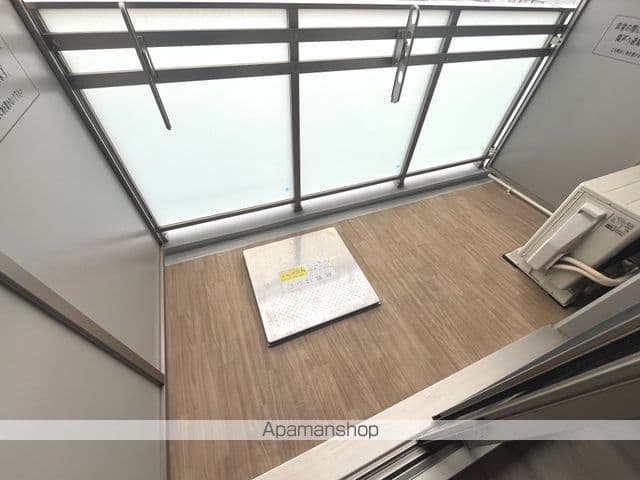Room image 9