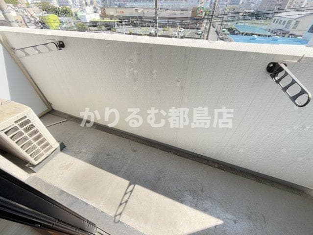 Room image 10