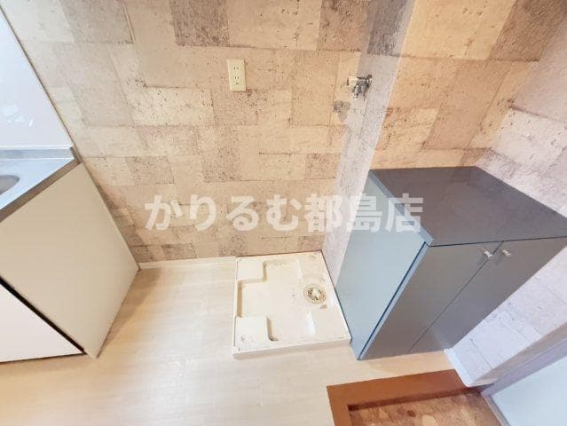Room image 12