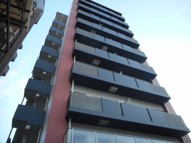 Main exterior of La Mimosa