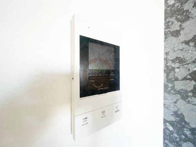 Room image 11