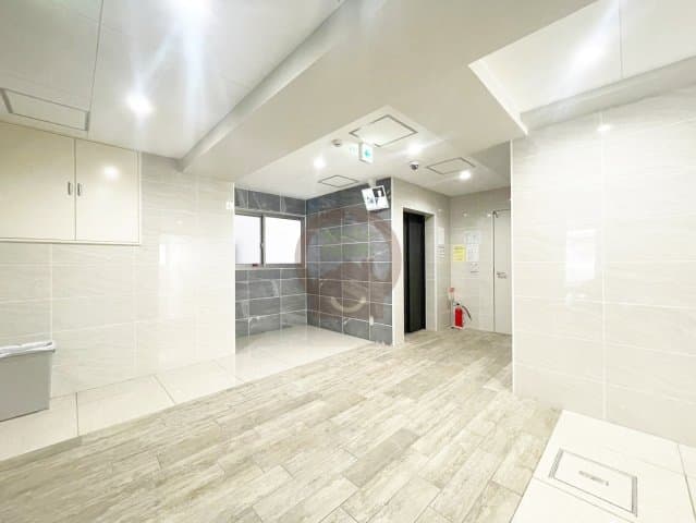 Room image 14