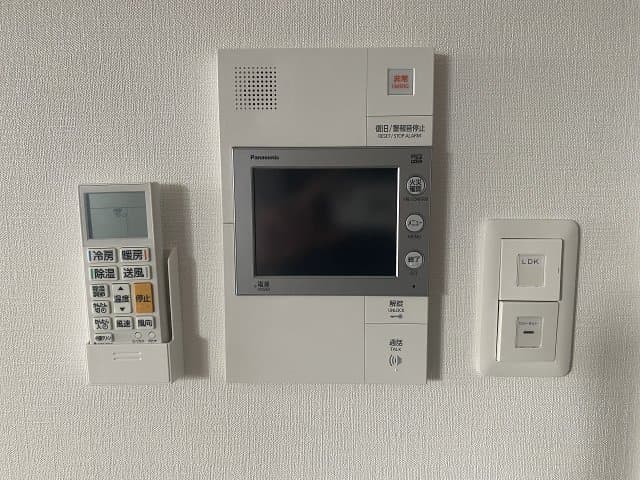 Room image 11