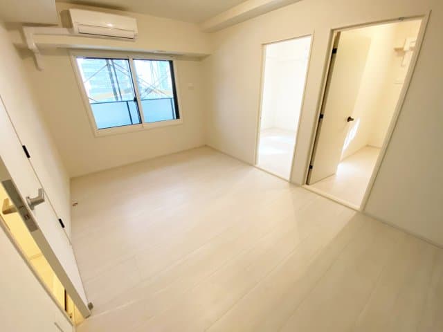 Preview interior of THE MUSIC COURT