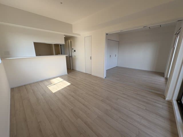 Preview interior of Family Yu Yuhigaoka