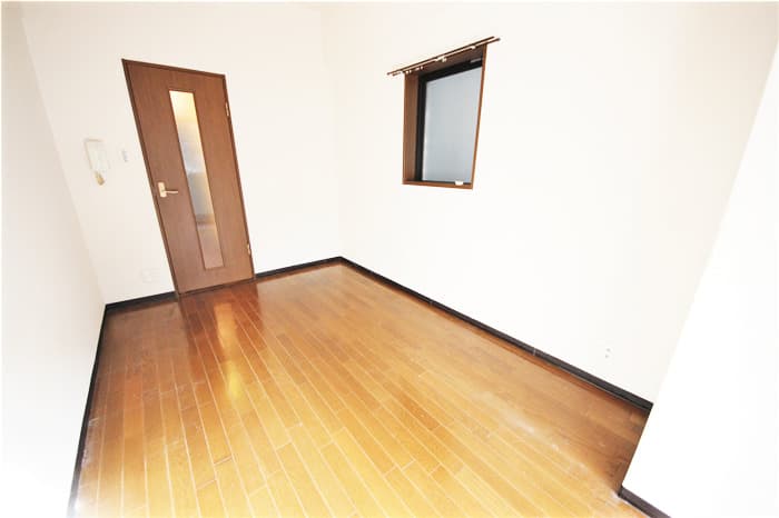 Preview interior of Presance Namba East