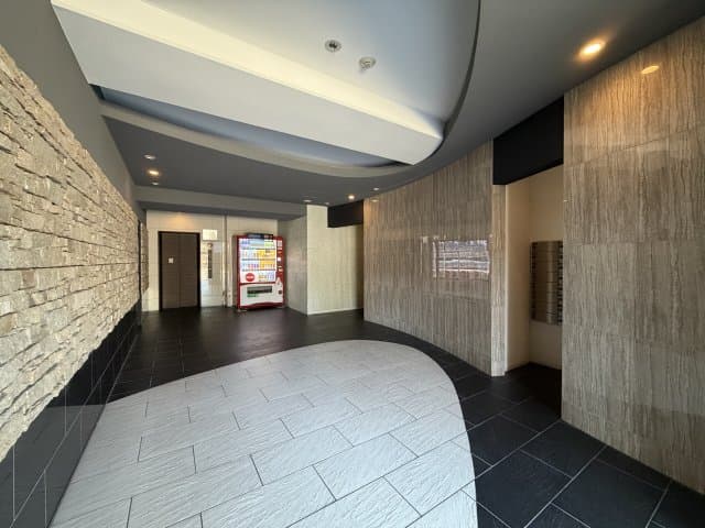 Room image 13