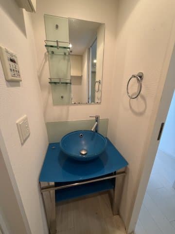 Room image 9