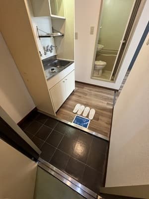 Room image 11