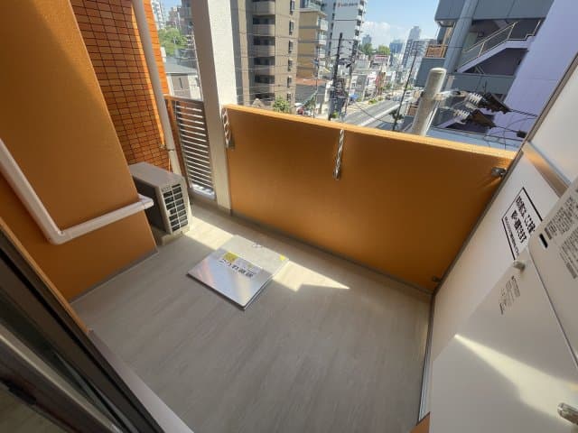 Room image 10