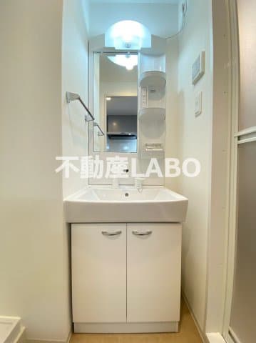 Room image 9