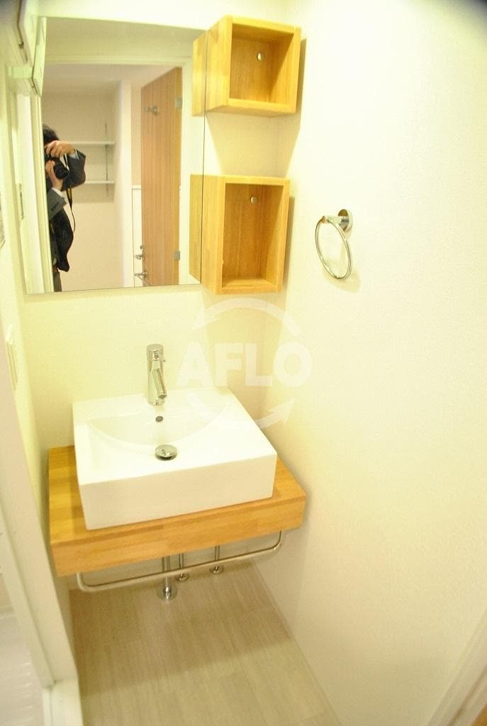 Room image 9